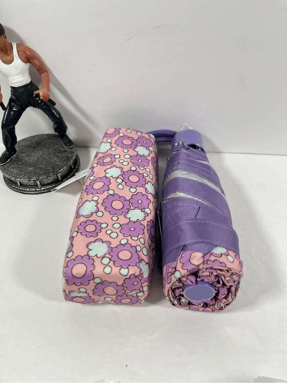 Coach Uv Protection Mini Umbrella in Floral Print Lily NWT - Picture 5 of 6